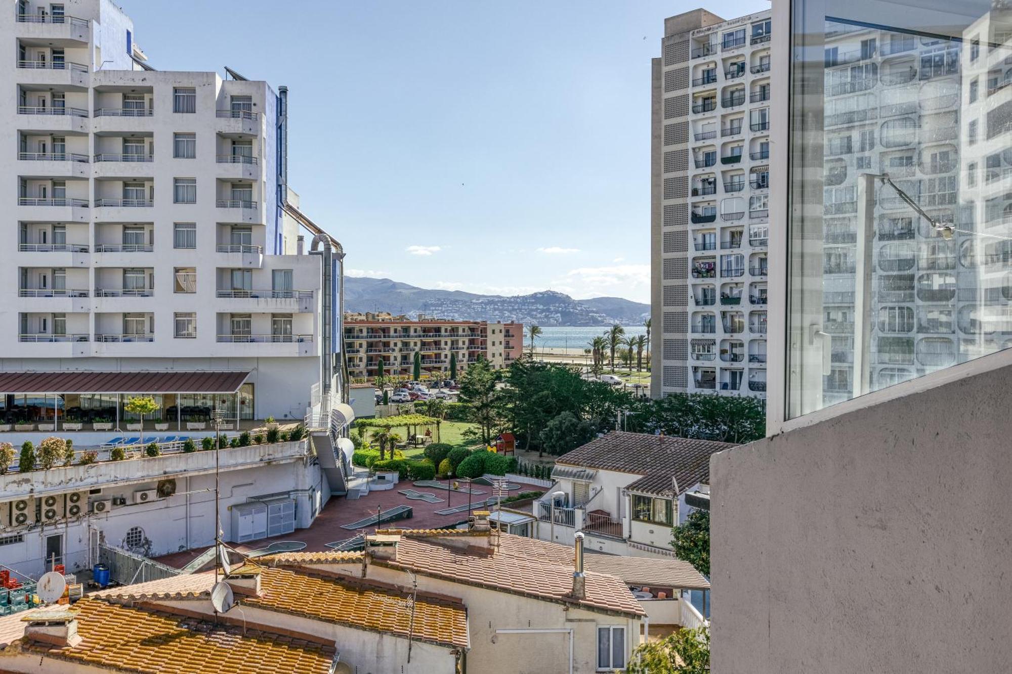 Casa Jois Apartment Емпуриабрава Екстериор снимка